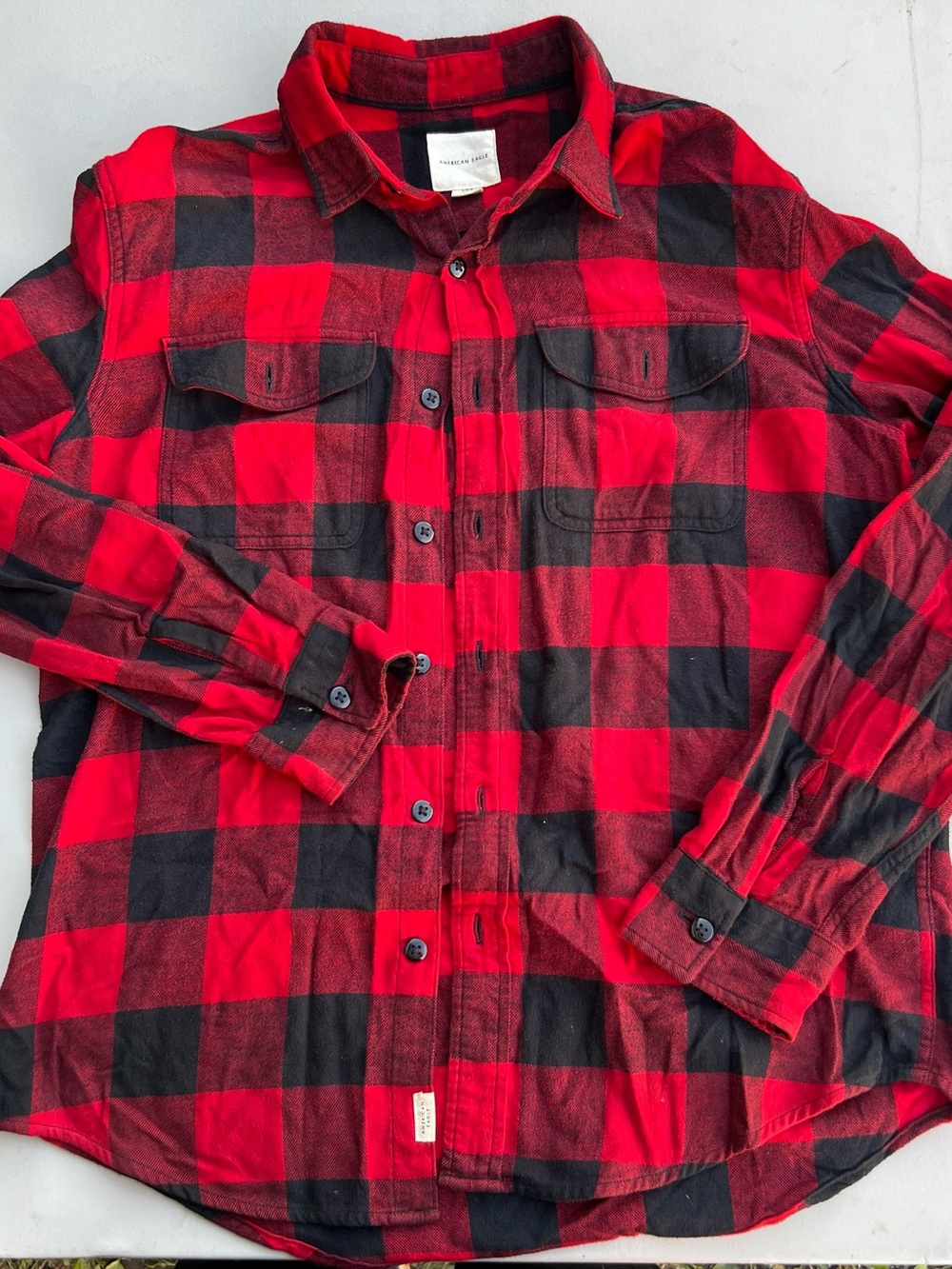 American Eagle Outfitters Red & Black Buffalo Plaid Button-Down Shirt